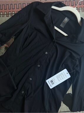 RHONE Women's Black Button-Down Stretch Shirt Commuter